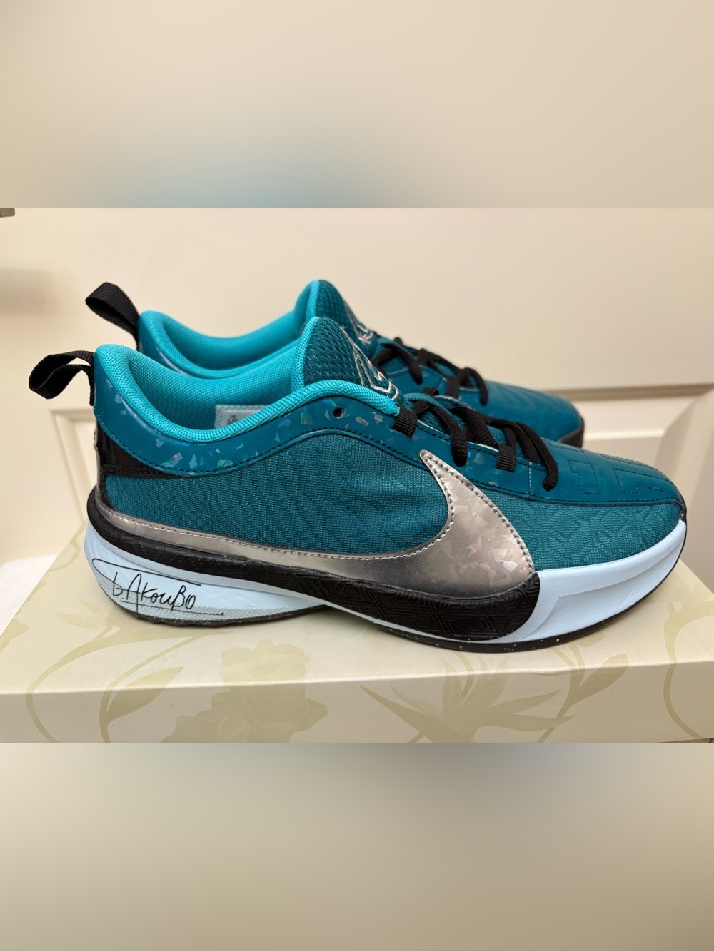 Nike Greek Freak 5 All-Star Basketball Sneaker - Size 5.5Y/ 7 Women’s